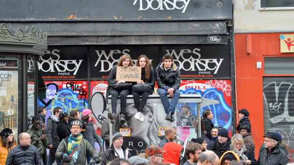 Des manifestants dans les Grands Boulevards près de la place de la République, 11 janvier 2015 (Photo: Pascal Fessard)