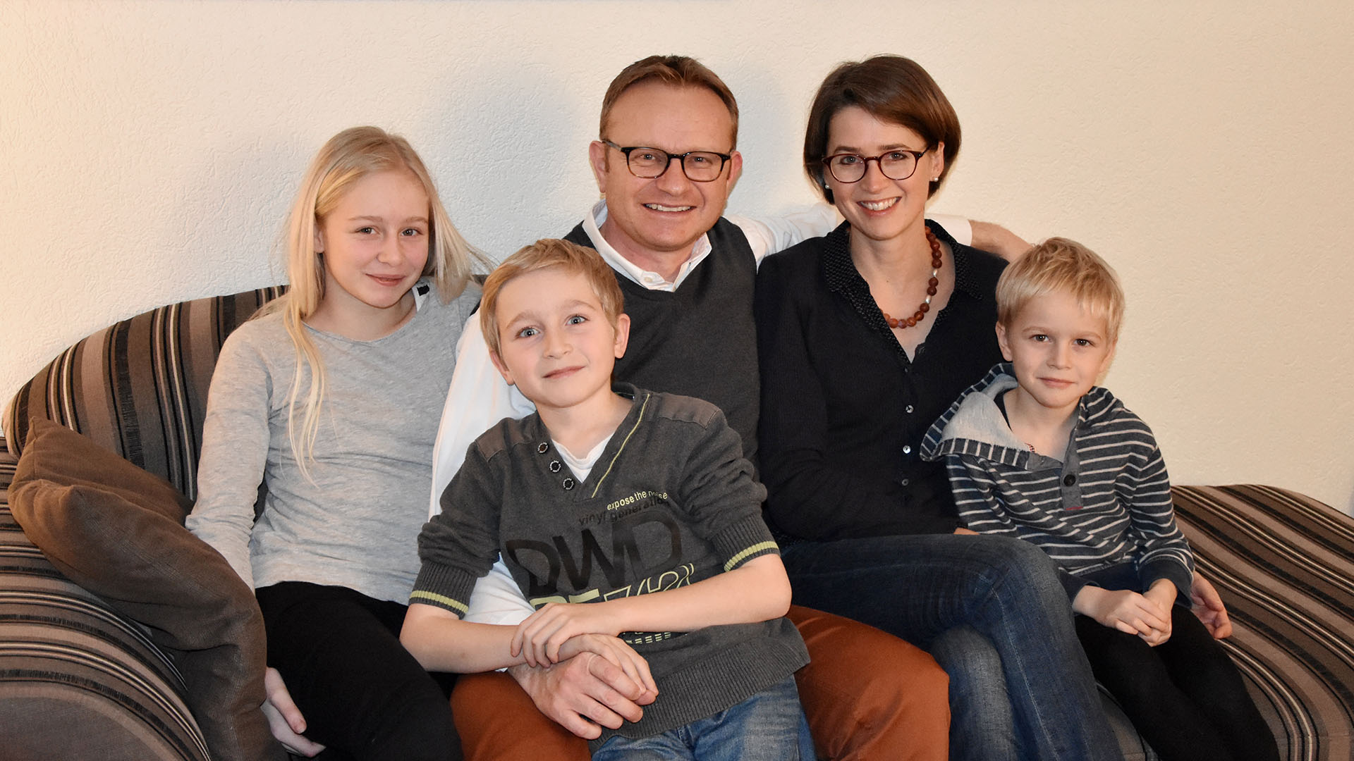 Philippe Hugo, avec sa femme et ses enfants: "Le foyer est le premier lieu de la mission du diacre". (Photo: Grégory Roth)