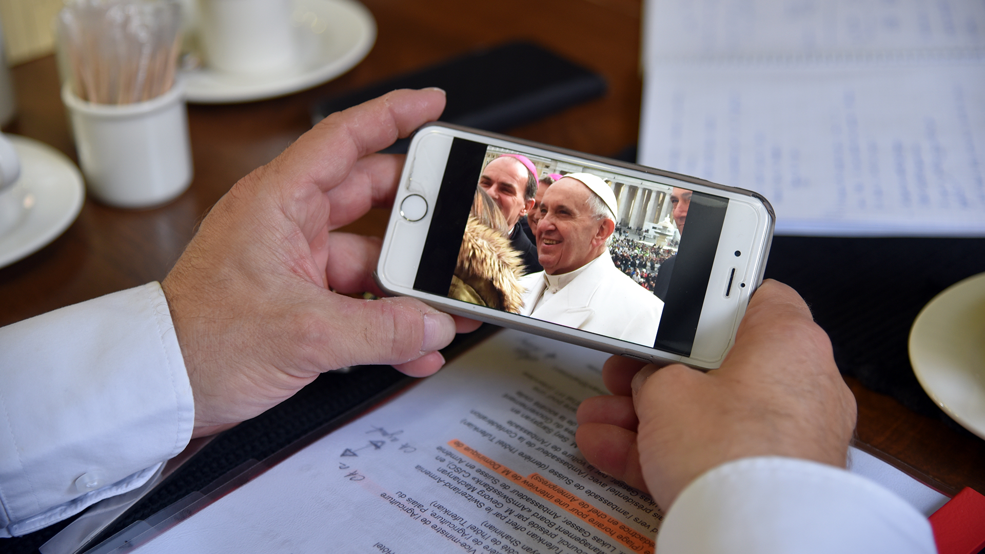 Dominique de Buman a rencontré le pape François en février 2016 à Rome (Photo: Pierre Pistoletti)