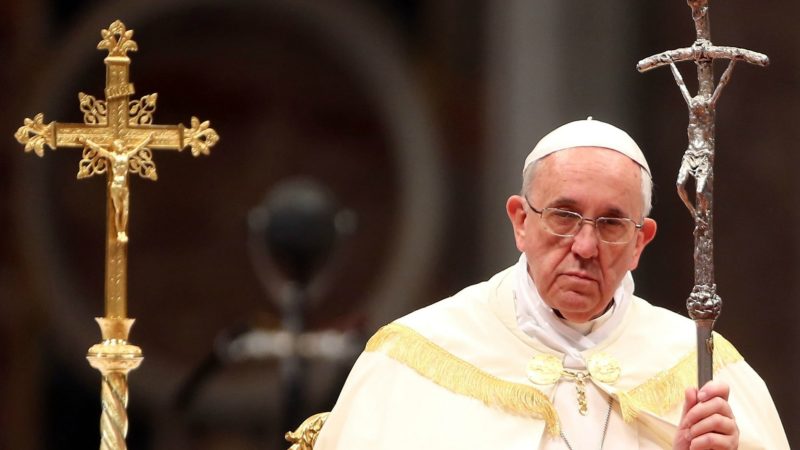 Quelle méchanceté ! Etats-Unis: 19 intellectuels catholiques accusent le pape François "d'hérésie" ! Liturgie-pape-800x450